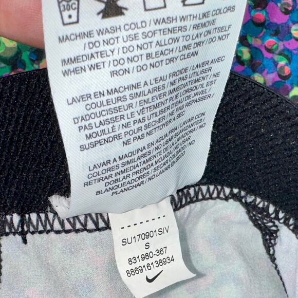 Nike Pro HyperCool Multicolor Pattern Mesh Capri Leggings Size Small - Picture 6 of 15